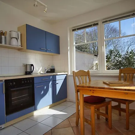 In Ruhiger Lage, Mit Meerblick - Am Sonnenhang 02 Apartment Goehren (Ruegen)