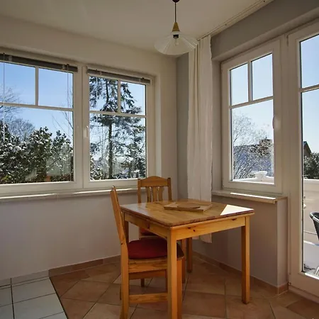 In Ruhiger Lage, Mit Meerblick - Am Sonnenhang 02 Goehren (Ruegen)